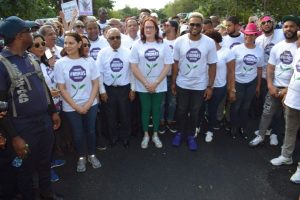 Canó encabeza marcha contra la no violencia a la mujer