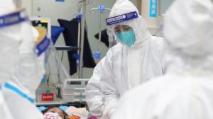 CHINA: Aumentan a 56 los muertos y a 1.975 contagiados por coronavirus