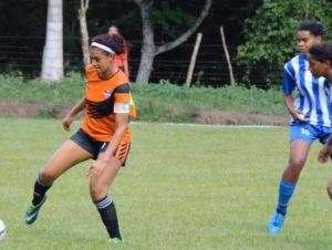Bob Soccer School lidera Liga Femenina de Fútbol