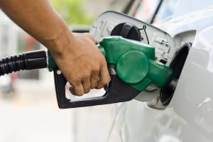 Bajan los combustibles a excepción del fuel oil «debido al coronavirus»