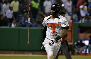 Los Toros vuelven a derrotar Licey y lideran serie final beisbol dominicano