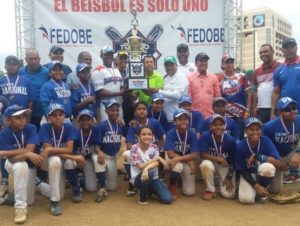 Distrito Nacional es campeón del Torneo Nacional de Béisbol U-11