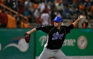 Licey derrota a los Toros en el inicio de la serie final beisbol de la RD