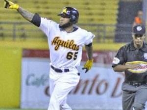 Ronny Rodríguez anuncia retiro temporal del béisbol