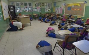 Ministro alaba comunidad educativa por participar recientes simulacros