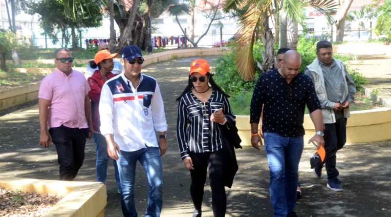 La alcaldía de Santiago interviene la plaza Fernando Valerio imagen