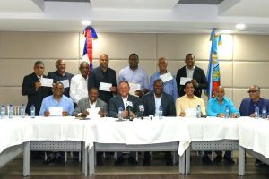 CAASD entrega  5.5 millones de pesos para el baloncesto Distrito Nacional