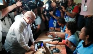 Hipólito, Carolina y Gonzalo fueron primeros en votar en las municipales