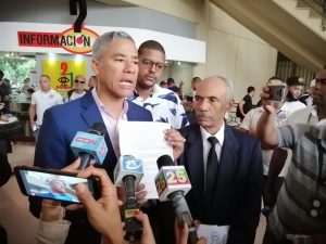 PRM deposita querella contra Alcalde por «malversación»