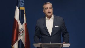 Abinader llama a votar temprano y a rechazar «prebendas oportunistas»