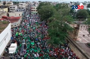 Miles asisten a marcha opositora; exigen elecciones libres y limpias Miles asisten a marcha opositora; exigen elecciones libres y limpias