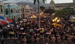 PUERTO PLATA: Siguen las protestas por el respeto a la democracia