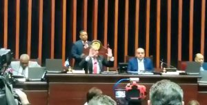 Senado suspende sesión por inasistencia de 20 legisladores