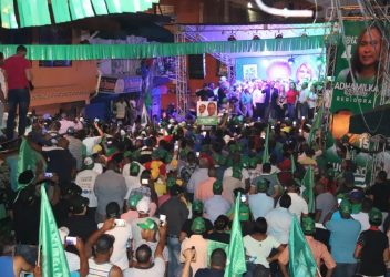 Leonel encabeza cierre de campaña de la FP en Santo Domingo Oeste Leonel encabeza cierre de campaña de la FP en Santo Domingo Oeste