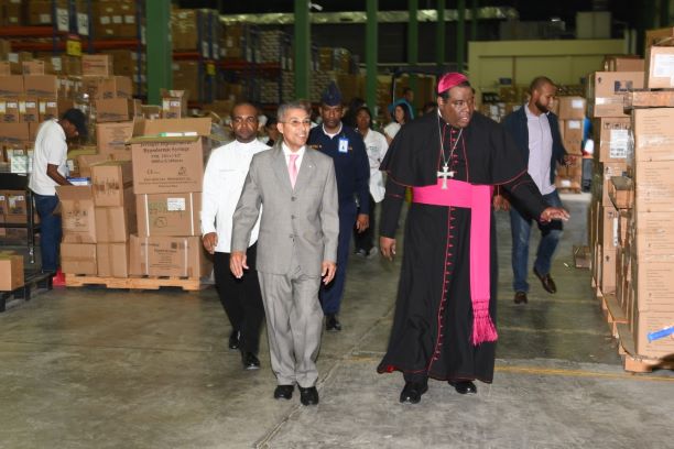 Obispo Jesús Castro resalta labor de Promese/Cal y farmacias populares imagen