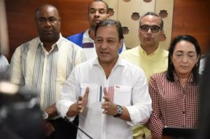 Autoridades de Santiago en sesión permanente ante el coronavirus Autoridades de Santiago en sesión permanente ante el coronavirus