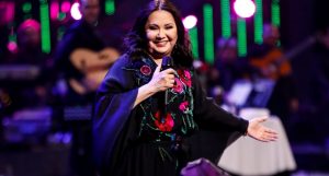 Ana Gabriel retorna de manera emotiva al Festival de Viña del Mar Ana Gabriel retorna de manera emotiva al Festival de Viña del Mar