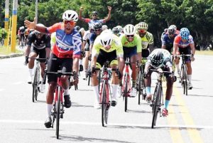 César Marte gana segunda etapa de Vuelta Ciclística Independencia