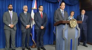 El presidente Medina promulga ley sobre reforma a la Seguridad Social