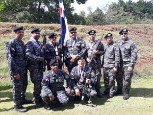 Policias campeones torneo tiro con fusil de los Juegos Militares