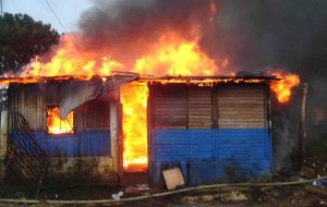 Pareja muere al incendiarse casa en que residía en sector Los Girasoles