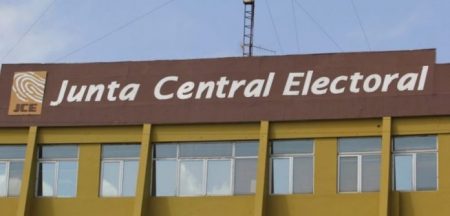 JCE pide a partidos opinar sobre cambio de fecha de elecciones