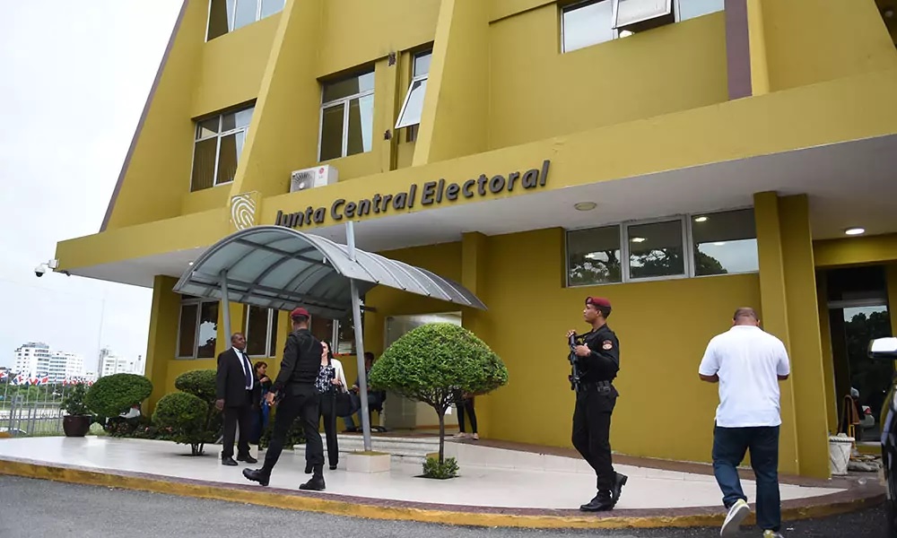JCE refuerza la seguridad con miras a comicios municipales del domingo imagen