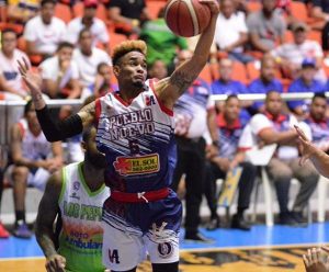 Víctor Liz conduce a Pueblo Nuevo a la cima basquet superior de Santiago