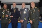 Policía de NY dona 2,400 chalecos antibalas a entidades dominicanas