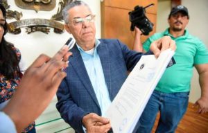 Manuel Jiménez denuncia ante la JCE irregularidades en competencia SDE