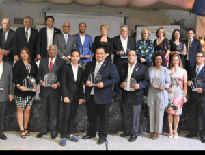 Gala Tenis Dominicano honra a dirigentes, propulsores y ex jugadores Gala Tenis Dominicano honra a dirigentes, propulsores y ex jugadores
