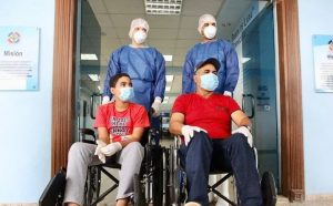 Dieron de alta a los tres primeros pacientes de coronavirus en el país