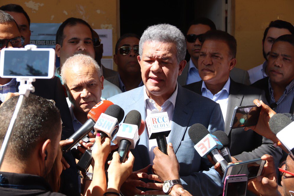 Fernández critica anunciaran antes de comicios medidas coronavirus imagen