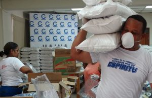 Industrias de Haina donaron catorce  toneladas alimentos a comunidades