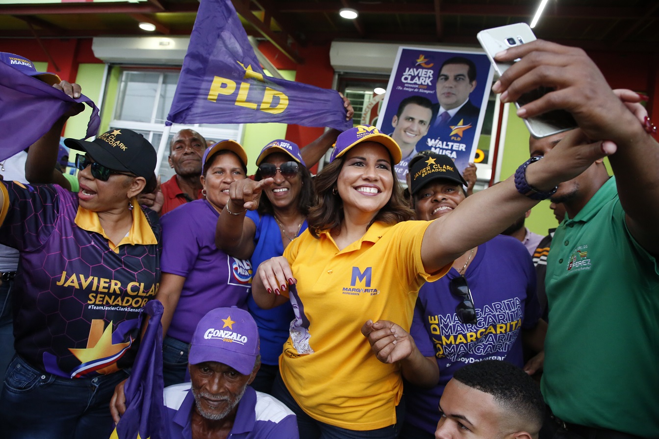 PUERTO PLATA: Miles reciben Margarita Cedeño y apoyan candidatos PLD imagen