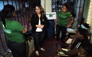 SDE: Directora de DIGEPEP visita núcleos de alfabetización