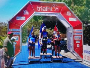 Camila Romero gana oro en Copa Panamericana de Triatlón Costa Rica