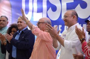 Hipólito encabeza acto en apoyo al candidato alcalde Ulises Rodríguez