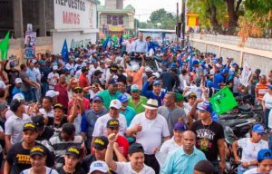 Luis Abinader llama a Baní y Azua a consolidar triunfo candidatos PRM