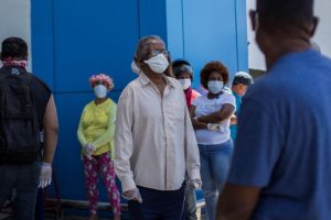 Uso mascarillas es ahora obligatorio en espacios públicos dominicanos