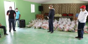 Abinader dice urge que el Gobierno eleve ayuda trabajadores informales