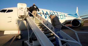 Pese a Covid-19 continúan deportaciones de haitianos desde EU