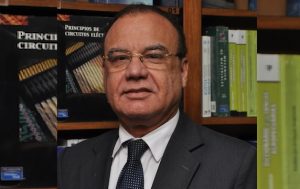 OPINION: Deberíamos pensar en un gobierno de transición