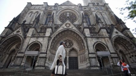 Sombría situación en EEU, catedral de NY se convierte en hospital Sombría situación en EEU, catedral de NY se convierte en hospital