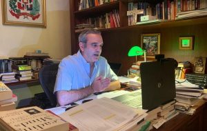 Abinader pide crear comisión para asegurar transparencia en compras del Estado