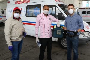 Abinader entrega 26 ambulancias se reúne con gremios agropecuarios