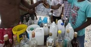 Suben a 24 los muertos por ingesta alcohol adulterado en Dominicana