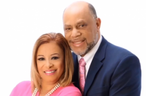 Muere por coronavirus trombonista Los Vecinos, esposo de Jocelyn