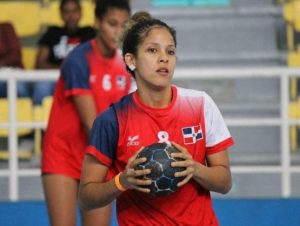 Jugadora dominicana de balonmano espera actuar en JJOO