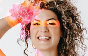 Con fusiones caribeñas, Salime Caram estrena sencillo “E’ Bonito”